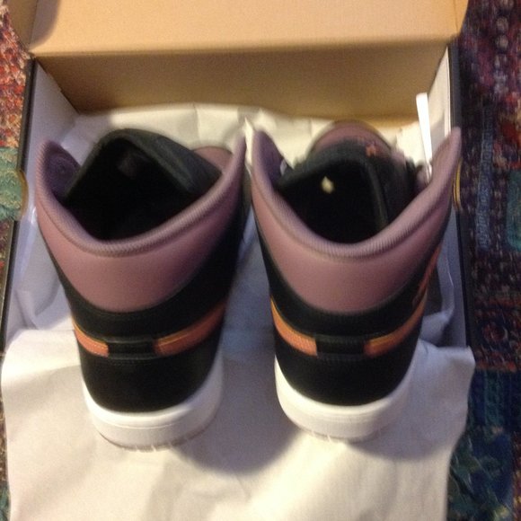 Air Jordan 1 Mid SE Men's Multicolor Sneakers - USA Size:11.5 - New in Box - Picture 4 of 11